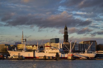 Museum ship Cap San Diego, main evangelical church of St. Michaelis, Michel for short, piers, Free