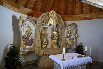 Altar of the chapel Maria Heimsuchung am Zugspitzplatt, Grainau municipality,
