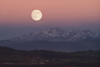 View from Horben of the Alpstein Mountains with the SÃ¤ntis, in the light of the full moon,