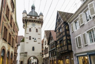 Clock tower and artfully painted half-timbered houses, Tour de l'Horloge, SÃ©lestat, Schlettstadt,