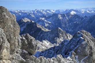 View of the Wetterstein Mountains from the mountain station of the Zugspitz cable car (2962 m),