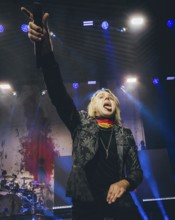 Singer Matt Walst from Three Days Grace live on tour 25 at Berlin's Tempodrom on 19.11.2025