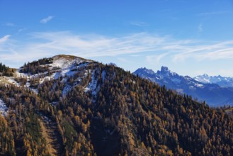 Trattberg Alm with a view of the HochbÃ¼hel and Dachstein Massif, Osterhorn Group, Salzkammergut,