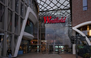 Exterior view, entrance to shopping mall, Westfield, logo, Hamburg-Ãœberseequartier, Free and