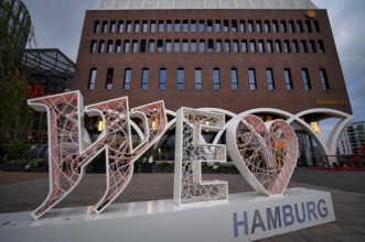 Exterior view, WE LOVE HAMBURG lettering, SHELL behind, next to shopping mall, Westfield, logo,
