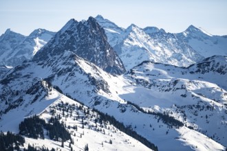 Rettenstein summit in winter, view from Hohe Salve, Tyrol, Austria