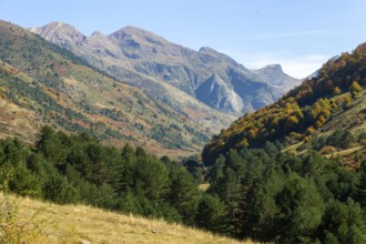 Mountain landscape Guarrinza - La Mina, Aragon Subordan river valley, Parque Natural Valles