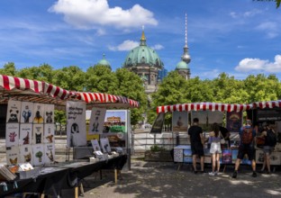 Stalls at the Berlin Art Market at the Deutsches Museum, Berlin, Germany