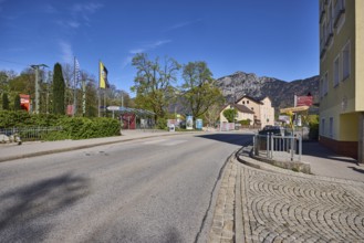 Bad Reichenhall-Kirchberg railway station, streets, general architecture, cobblestones, asphalt,