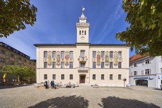 Historic town hall, frescoes, visual artist Josef Hengge, square, cobblestones, general