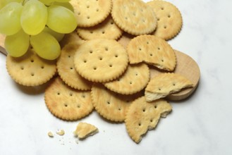 Crackers, crackers with grapes