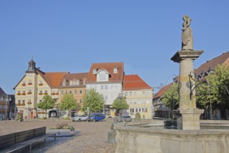 Market square with market fountain and sculpture, town hall, Schleusingen, Thuringia, Germany