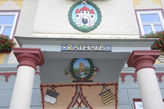 Entrance with decorations and town coat of arms, Slusia, painting, detail, town hall, Schleusingen,