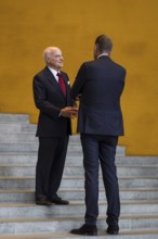 Henry Kravis (co-owner of investment company KKR) and Mathias Döpfner (CEO of Axel Springer SE)