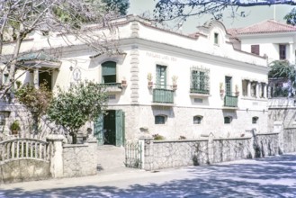Santa Casa de Misericordia, Pavilhão Lara Reis, Portuguese colonial building, Avenida da Republica,