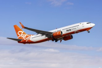 A Boeing 737-800 aircraft of SkyUp Airlines with the registration UR-SQF at Palma de Majorca