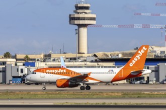 An EasyJet Europe Airbus A319 aircraft with the registration number OE-LQE at Palma de Majorca