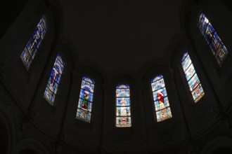 Interior view, stained glass window, coloured stained glass window, choir room, Église Saint-Pierre