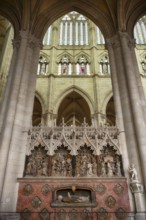 Interior view, tomb of St Adrien of Hénencourt, Cathédrale Notre-Dame d'Amiens, Amiens, Somme,