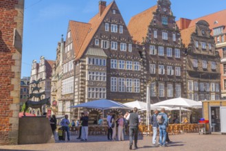 Bremen Town Musicians at the town hall, donkey, dog, cat, rooster, fairy tale by the Brothers