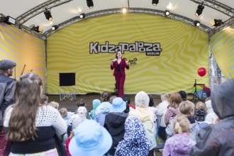 Magic show with Alison Wonder at Kidzapalooza at the Lollapalooza Festival in the Olympiastadion