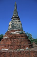 Chedi, Wat Mahatat, Ayutthaya, Thailand, December 2002, vintage, retro, old, historic