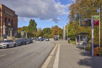 Bus stop Rathaus - Opernplatz, public transport, public transport, vehicles, parking strips,