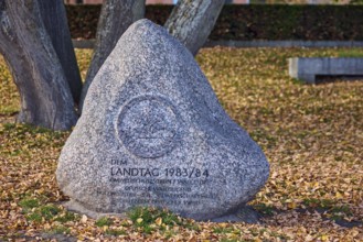 Memorial stone, Parliament 1983 - 84, Umweltschutzverein Wahlstedt, German Forest Youth, Timber