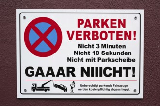 Private no-parking sign at a residential building, Lauf an der Pegnitz, Middle Franconia, Bavaria,
