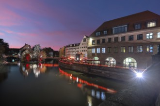 Evening view of Pegnitz with Karlsbrfücke, on the right the former slaughterhouse, today café,