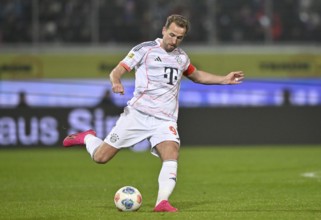 Harry Kane FC Bayern Munich FCB (09) Action on the ball Voith-Arena, Heidenheim, Baden-Württemberg,