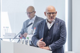 Winfried Hermann (MdL, Greens, Transport Minister BW) . Left: Olaf Drescher, Chairman of the