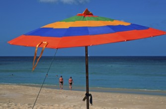 People, parasol on Karon Beach, two years in front of the tsunami, Ko Phuket, Thailand, December
