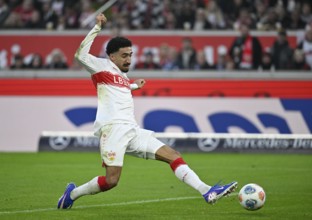 Goal kick Action Goal chance Tiago Tomas VfB Stuttgart (08) MHPArena, MHP Arena Stuttgart,