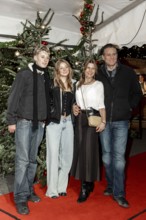 Sascha Vollmer (The BossHoss) with his woman Jennifer Vollmer and their children Johnny and