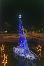 Christmas decoration in Kiel am Holstenfleet, Kleiner Kiel Canal, city center, Christmas, lighting,