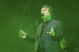Claudius Dreilich, singer of Karat live on 50 years of KARAT tour in Berlin's Max-Schmeling-Halle