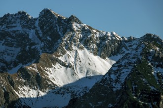 View from the high-altitude hiking trail from Bolsterlanger Horn to Riedberger Horn, back mountains