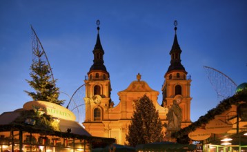 Protestant City Church, angel figure, angel motif, baroque Christmas market, blue hour, dusk,