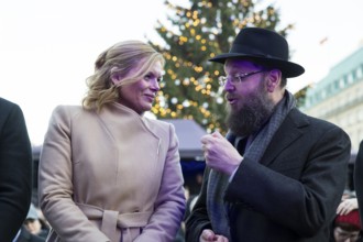 Julia Klöckner (President of the German Bundestag) and Yehuda Teichtal (Rabbi of the