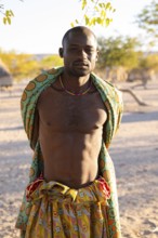 Portrait, man of the Hakaona tribe, also Havakona or Hakawona, near Opuwo, Kunene, Namibia