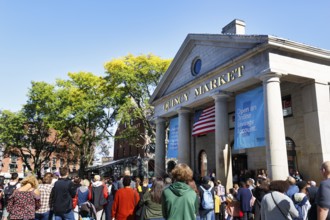 Crowd in front of Quincy Market, market hall, landmark, neoclassical style, Freedom Trail,