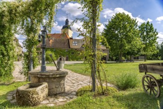 Hirschstein Castle or NeuHirschsteinCourtyard with Fountain, Hirschstein, Saxony, Germany