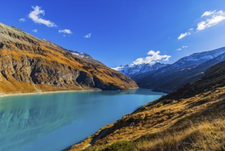 Lac de Moiry, in the background the peaks of the Grand Cornier, Tete Blanche and Pointe Moiry