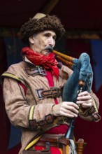 Bagpipers, musician, medieval clothing, medieval market, city of Esslingen, district of Esslingen,