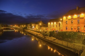 Matt the Millers pub in the evening, Kilkenny, County Kilkenny, Ireland