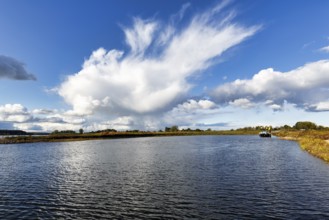 River landscape near Bitter, dramatic cloudy sky, Neuhaus district, Elbe, Lower Saxony Elbe