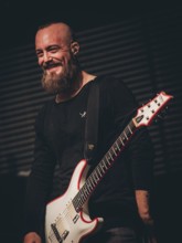 Guitarist Andy buck from Emil Bulls live on X-Mas Bash Tour 2025 at Huxleys Neue Welt in Berlin on