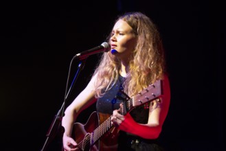 Magda NOVELS, concert as part of the record release tour for the album Vol.1 Shadow Work at