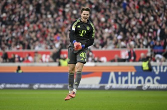 Goalkeeper Jonas Urbig FC Bayern Munich FCB (40) Goal celebration MHPArena, MHP Arena Stuttgart,